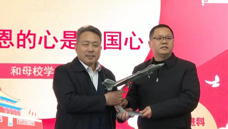 余承恩粗心带娃险翻车,新奥彩今晚开什么生肖,最新正品解答落实_户外版V2.79